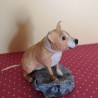 Sculpture chien en papier mâché.