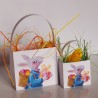 Paniers en papier décor lapin de Pâques faisant la distribution des œufs. 2 tailles petit et grand.
