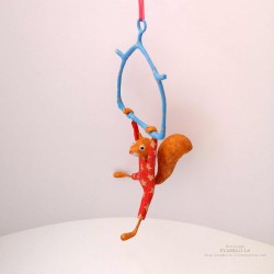 Mobile écureuil acrobate "Nestor"