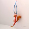 Mobile écureuil en papier mâché