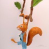 Mobile écureuil en papier mâché