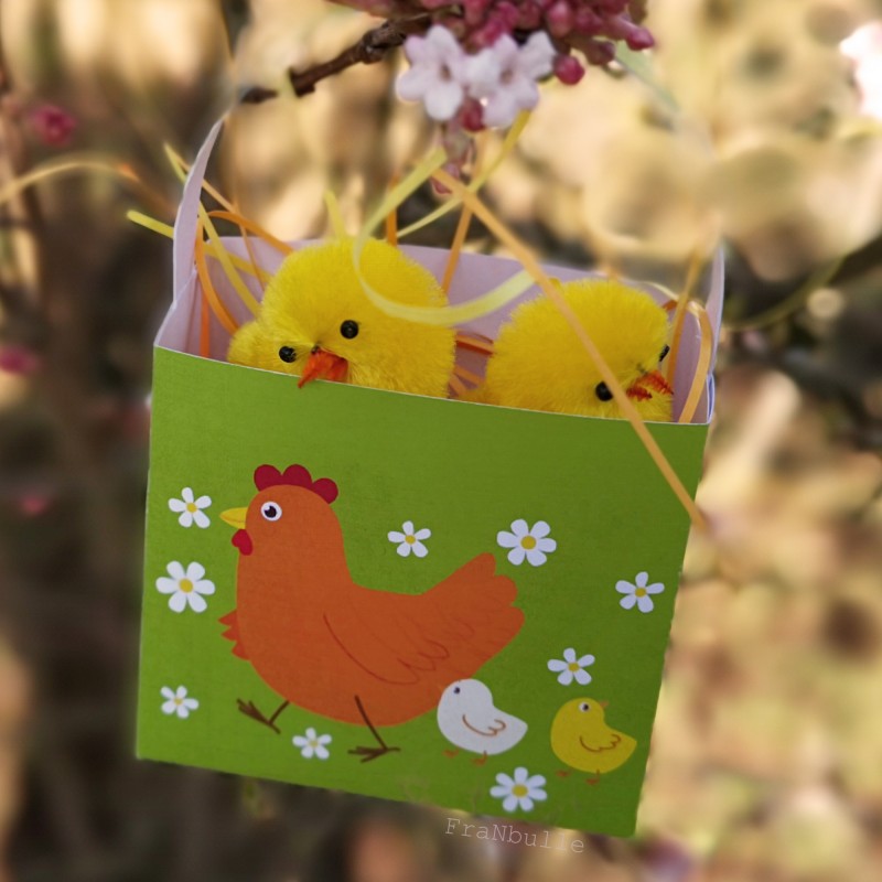 Printable DIY Easter small baskets with hen and chicks motif